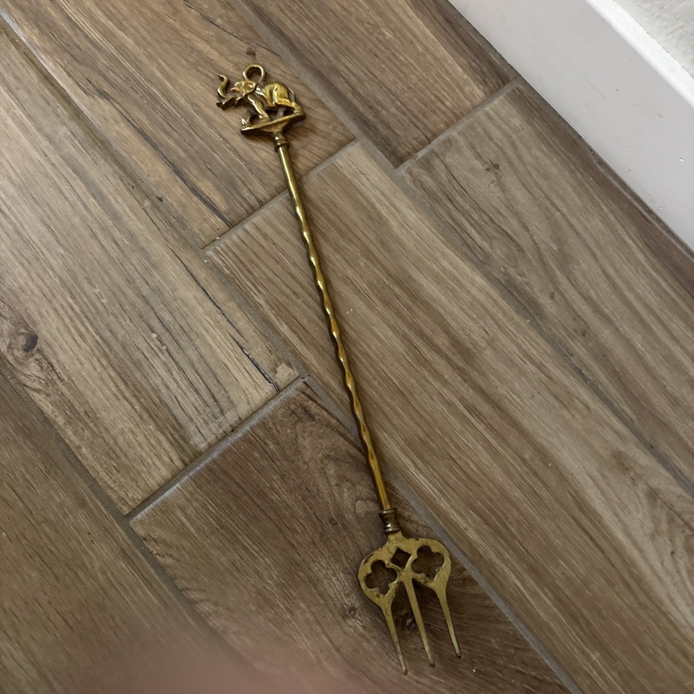 Vintage Brass Toasting Fork Elephant Handle Fireplace Poker Tool Hearth 18”